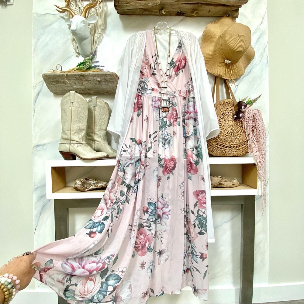 BLUSH floral dream Maxi Dress w gardenia/country/prairie/resort/cottage vibe